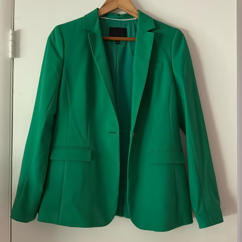 Never worn BR Kelly Green lightweight blazer